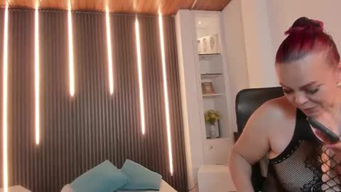 Snapshot of victoria_mooree chatting on October 30, 2025, 4:52 pm Victoria Everyday From 1400 to 2130 Col Time online show from October 30, 2025, 4:52 pm