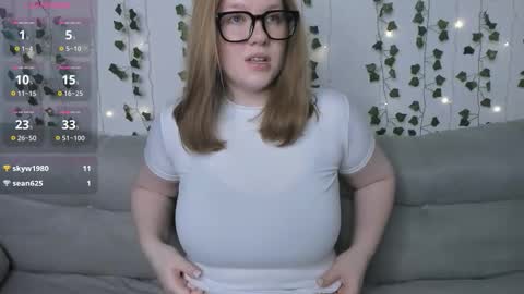 Snapshot of victoria_pum_ chatting on November 2, 2025, 11:45 am Jessie online show from November 2, 2025, 11:45 am