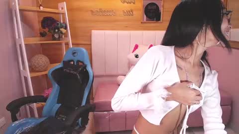 Victoria  online show from January 29, 2025, 7:22 pm