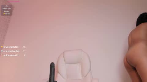 Snapshot of victoriaa_millers chatting on February 19, 2025, 9:39 am Victoria Sofia online show from February 19, 2025, 9:39 am