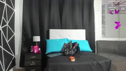 Victoria Zans  online show from October 4, 2025, 10:02 am