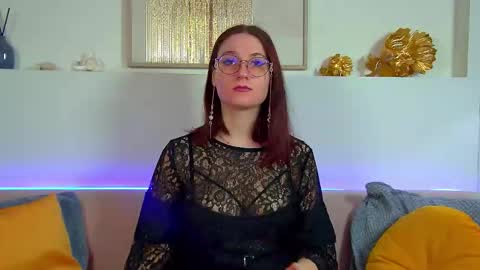 Snapshot of victoriaardern chatting on October 20, 2025, 6:25 am Victoria online show from October 20, 2025, 6:25 am