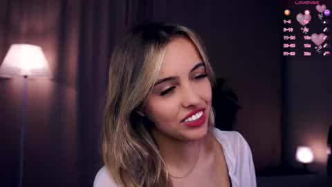 Anasteisha  Day Helen  Night online show from September 18, 2025, 7:27 pm