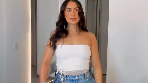 Vcitoria online show from November 29, 2025, 11:41 pm