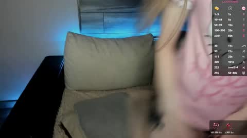 Snapshot of victoriakittty chatting on November 5, 2025, 12:54 am Victoria online show from November 5, 2025, 12:54 am