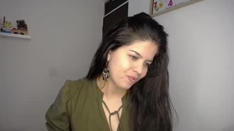 victorialg online show from December 19, 2025, 8:49 pm