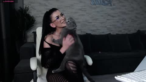 Victoria online show from January 30, 2025, 3:00 am