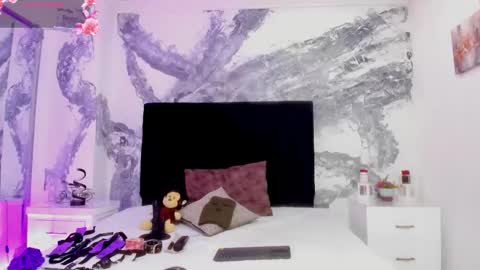 victoriasanz_ online show from December 2, 2025, 6:08 am