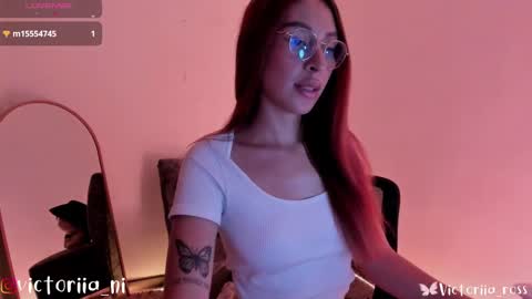 Snapshot of victoriia_ross chatting on January 3, 2025, 7:39 pm Annie vic online show from January 3, 2025, 7:39 pm