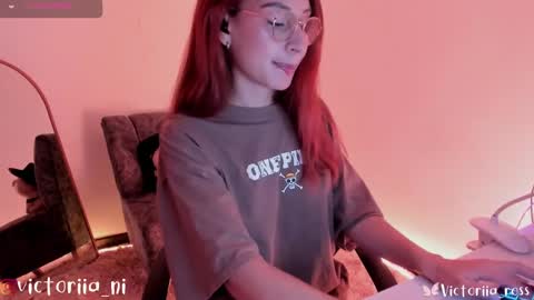 Snapshot of victoriia_ross chatting on January 31, 2025, 8:33 pm Annie vic online show from January 31, 2025, 8:33 pm