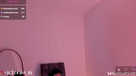 Snapshot of victoriia_ross chatting on March 5, 2025, 10:43 pm Annie vic online show from March 5, 2025, 10:43 pm
