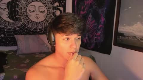 Victorino Jhonson online show from February 23, 2025, 10:09 pm