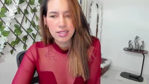 Snapshot of victorya_sweet3 chatting on December 3, 2025, 2:37 pm Victoria online show from December 3, 2025, 2:37 pm