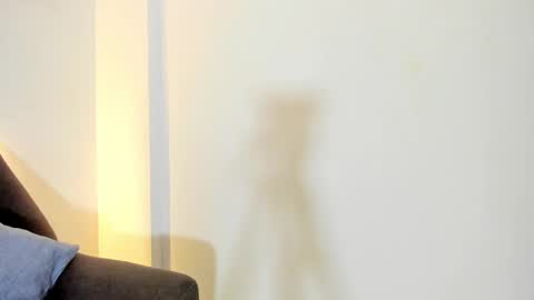 Victoria Strong online show from December 29, 2024, 7:00 pm