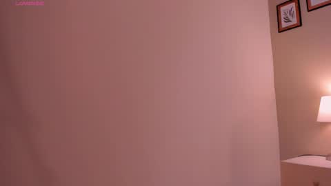 Victoria  online show from September 30, 2025, 11:32 pm