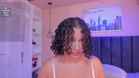 Viiolett online show from March 6, 2025, 2:30 am