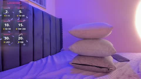 Viiolett online show from March 12, 2025, 11:12 pm