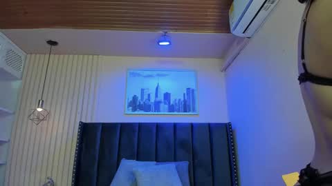 Viiolett online show from October 17, 2025, 9:06 pm