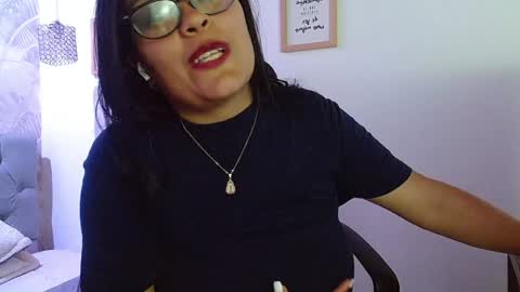 Snapshot of viiolleta chatting on January 9, 2025, 3:44 pm viioleta online show from January 9, 2025, 3:44 pm