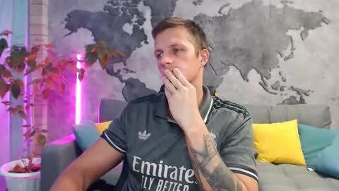 vikingchrisss online show from October 28, 2025, 10:08 am