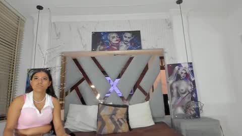 Snapshot of vikitomson chatting on December 22, 2024, 1:11 pm vikiTomson online show from December 22, 2024, 1:11 pm