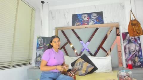 Snapshot of vikitomson chatting on January 8, 2025, 12:58 pm vikiTomson online show from January 8, 2025, 12:58 pm