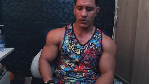 Viktor Herrera online show from November 20, 2025, 5:34 pm