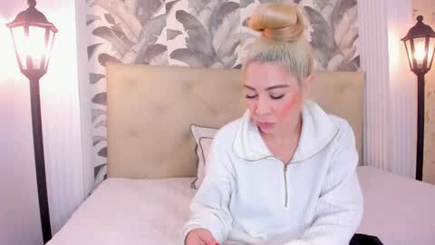 Snapshot of viktoria_davis_ chatting on January 4, 2025, 3:49 pm Viktoria online show from January 4, 2025, 3:49 pm