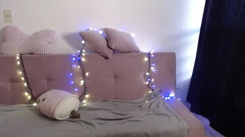 viktoria_heart online show from December 17, 2025, 11:27 am