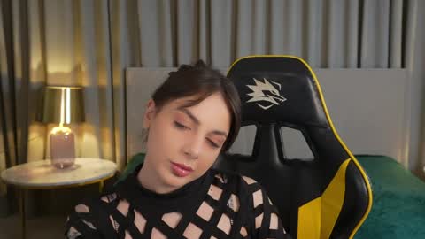 Snapshot of viktoria_storm chatting on December 3, 2024, 8:39 pm Alisa online show from December 3, 2024, 8:39 pm