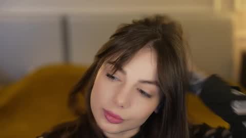 Snapshot of viktoria_storm chatting on February 16, 2025, 11:59 am Alisa online show from February 16, 2025, 11:59 am