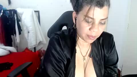 Snapshot of vikyadams chatting on February 25, 2025, 1:50 pm VIKY ADAMS online show from February 25, 2025, 1:50 pm