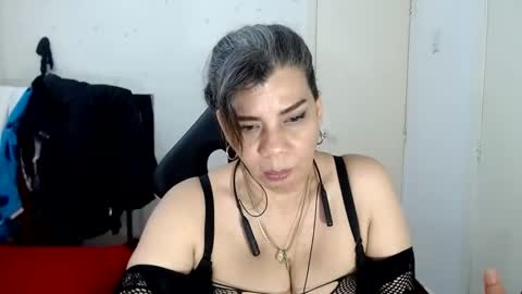 Snapshot of vikyadams chatting on March 5, 2025, 2:14 am VIKY ADAMS online show from March 5, 2025, 2:14 am
