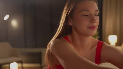 Lana online show from November 13, 2025, 10:14 am