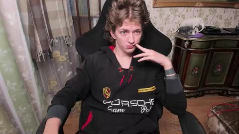 Snapshot of vince__dice chatting on December 4, 2025, 10:35 am Dimoooooon online show from December 4, 2025, 10:35 am