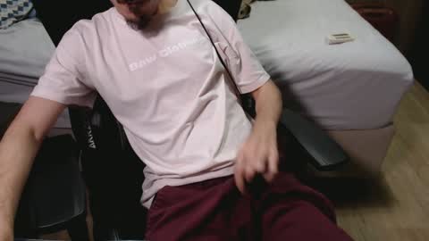 Snapshot of vincebruv chatting on February 6, 2025, 12:22 am Vince Bruv online show from February 6, 2025, 12:22 am