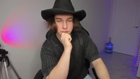 Vincent Strong online show from January 5, 2025, 12:10 pm