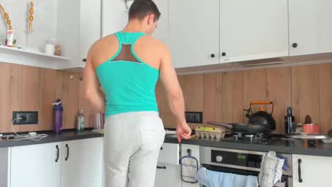 Vincent.  uncut 18cm online show from February 17, 2025, 7:47 am