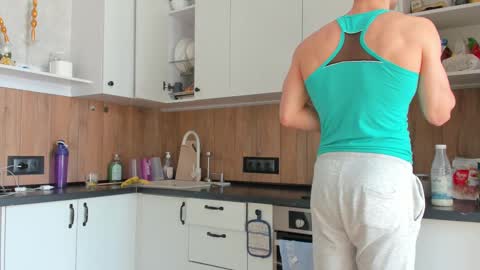 Vincent.  uncut 18cm online show from February 24, 2025, 7:55 am