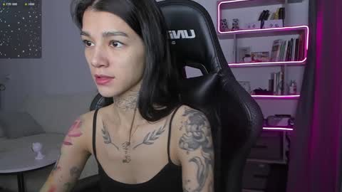 vinkitinkii online show from December 5, 2024, 5:37 am