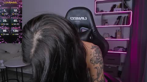 vinkitinkii online show from January 1, 2025, 6:05 am