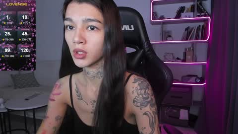 vinkitinkii online show from January 5, 2025, 7:07 am