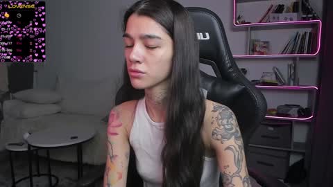 vinkitinkii online show from January 29, 2025, 7:04 am