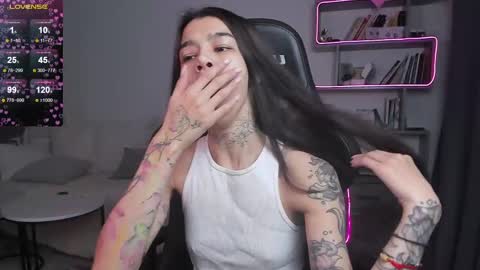 vinkitinkii online show from February 13, 2025, 7:13 am