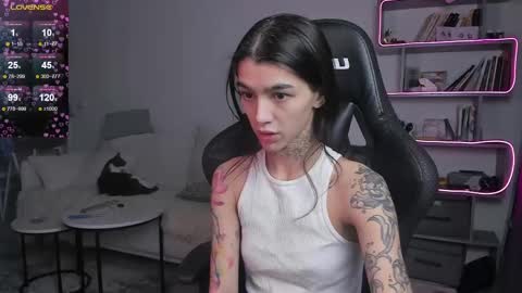 vinkitinkii online show from February 18, 2025, 9:54 am