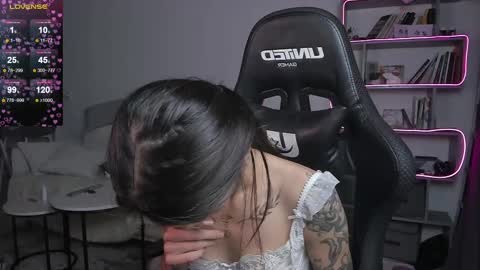 vinkitinkii online show from February 21, 2025, 10:07 am