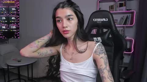 vinkitinkii online show from March 3, 2025, 9:44 am