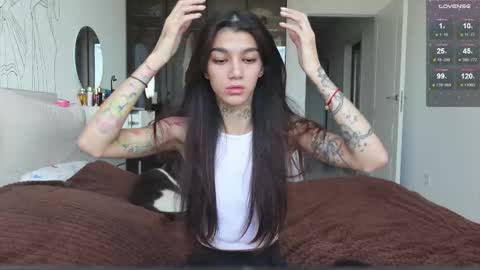 vinkitinkii online show from October 9, 2025, 7:06 am