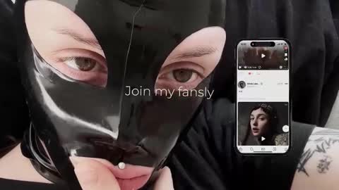 Snapshot of vinylstore chatting on November 10, 2025, 4:06 pm Diva Silvia online show from November 10, 2025, 4:06 pm