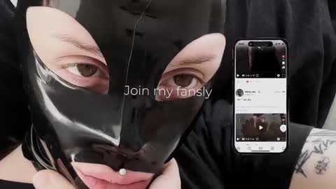 Snapshot of vinylstore chatting on November 19, 2025, 4:18 pm Diva Silvia online show from November 19, 2025, 4:18 pm